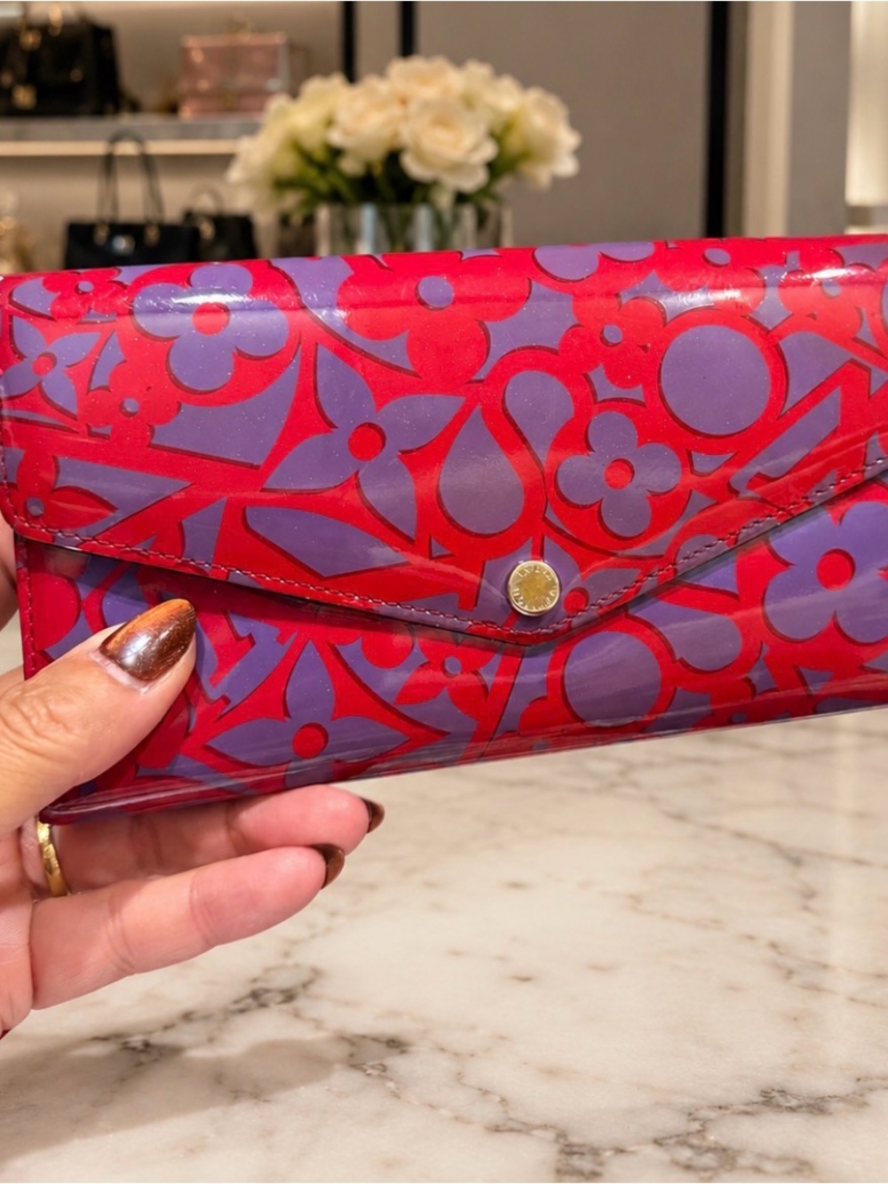Louis Vuitton LTD ED Sarah Patent Vernis IKAT continental
Wallet